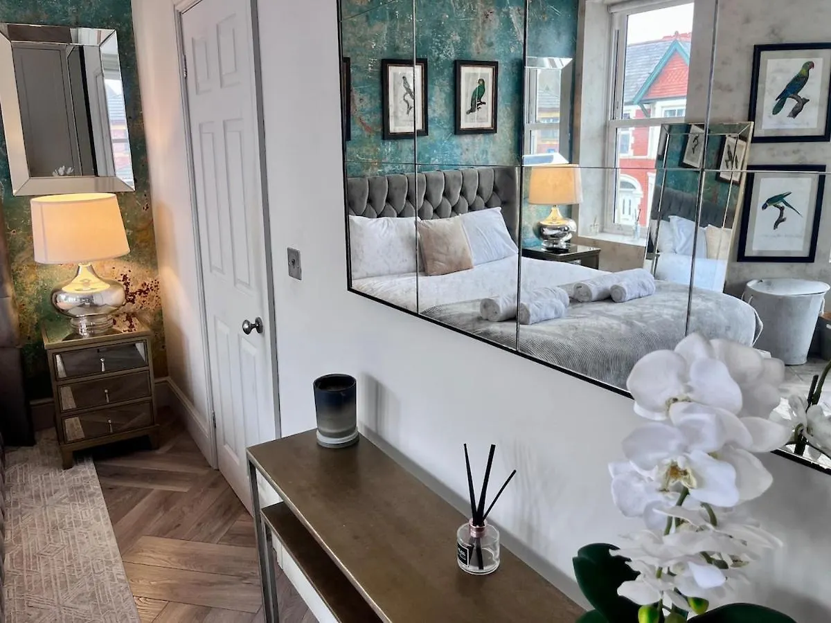 Hébergement de vacances Modern, Spacious, And Elegant Four Bedroom Home Cardiff Royaume-Uni